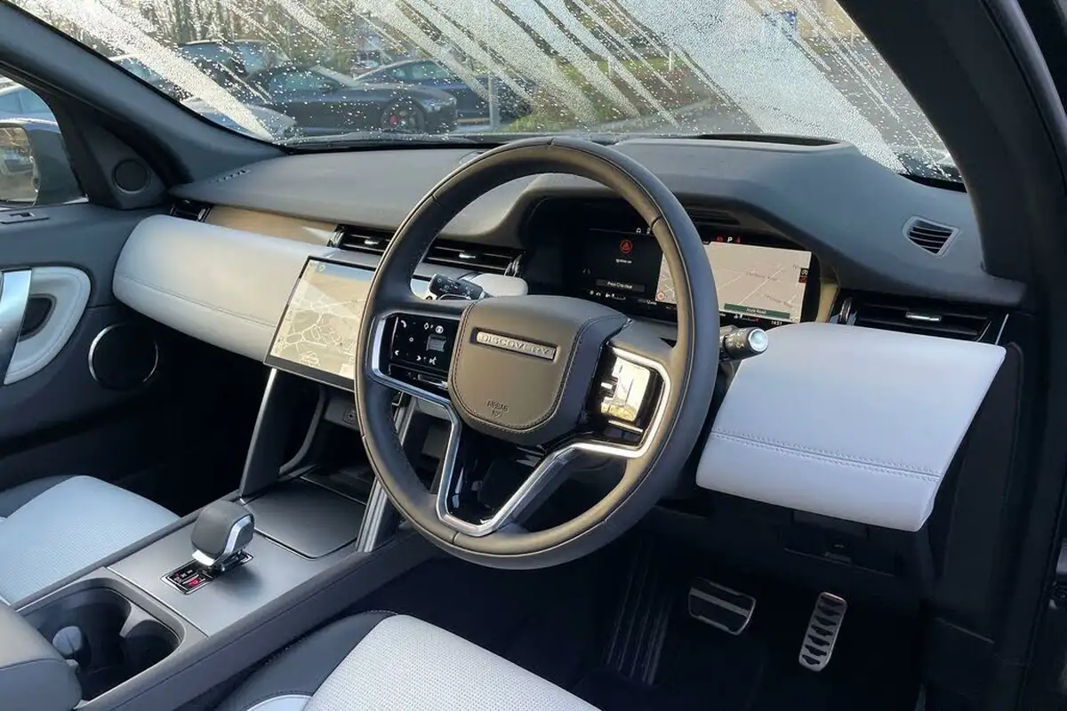 2024-land-rover-discovery-sport-20-d200-dynamic-hse-big-32