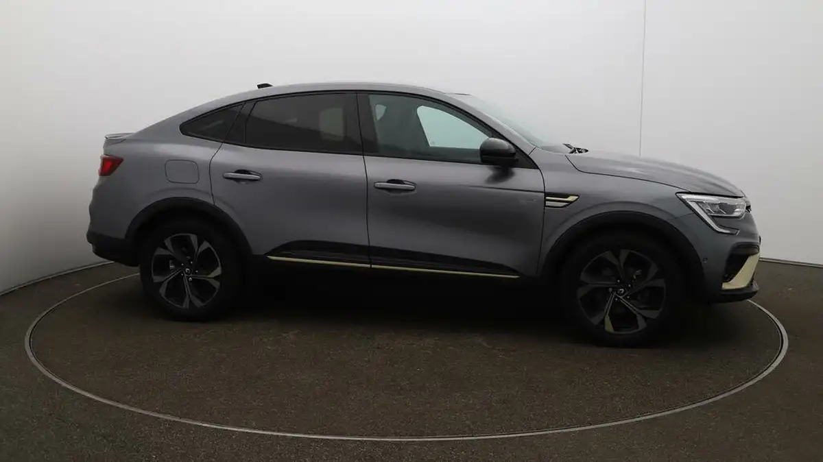 2023-renault-arkana-16-e-tech-engineered-big-39