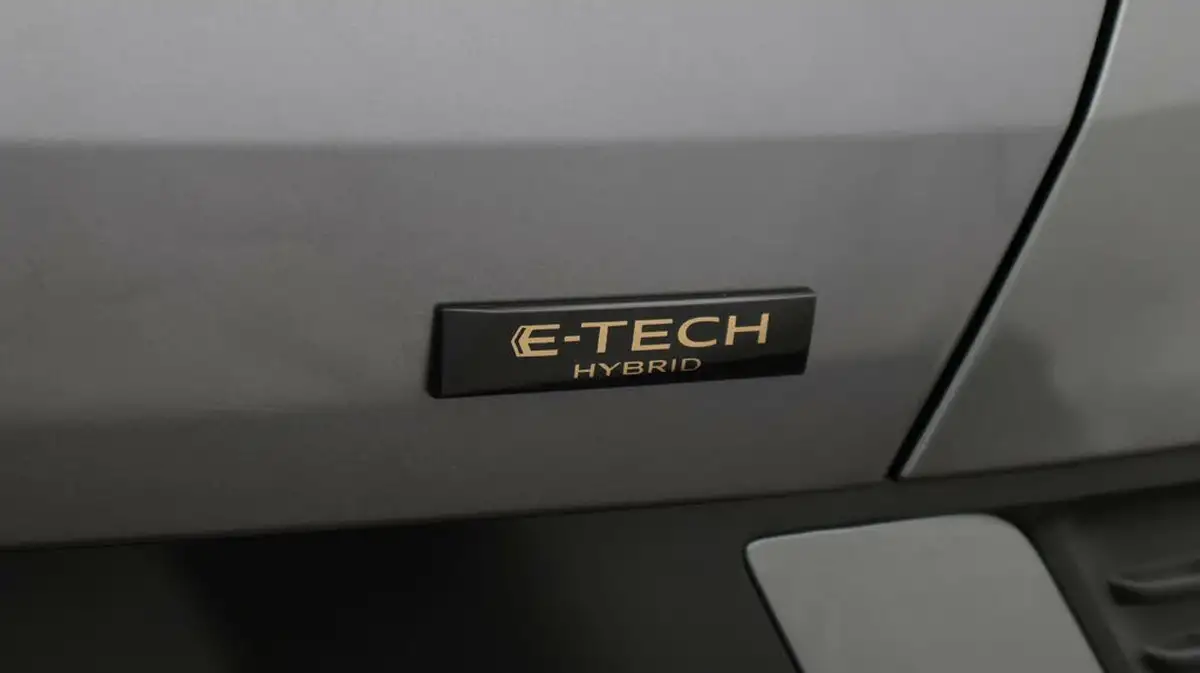 2023-renault-arkana-16-e-tech-engineered-big-21
