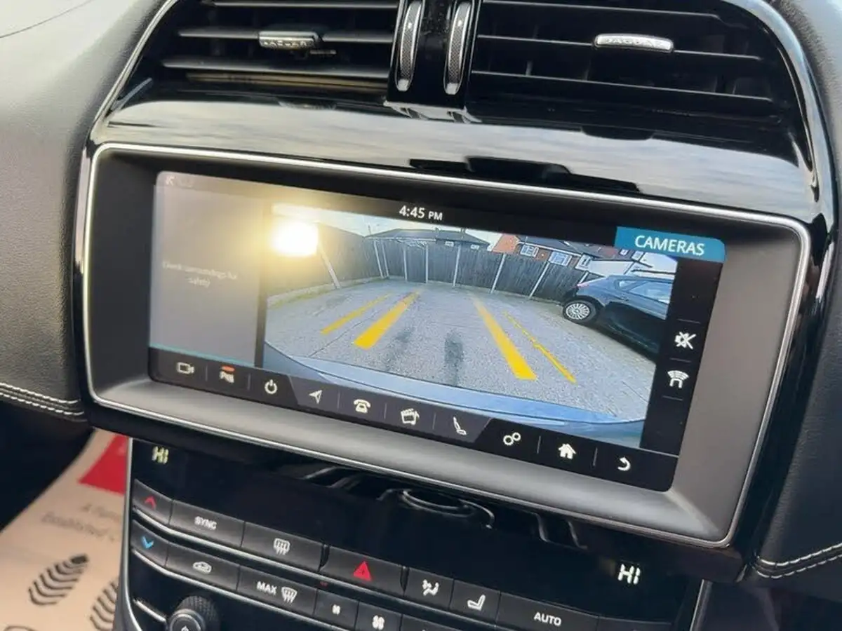 2018-jaguar-xe-20i-r-sport-200ps-1997cc-big-34