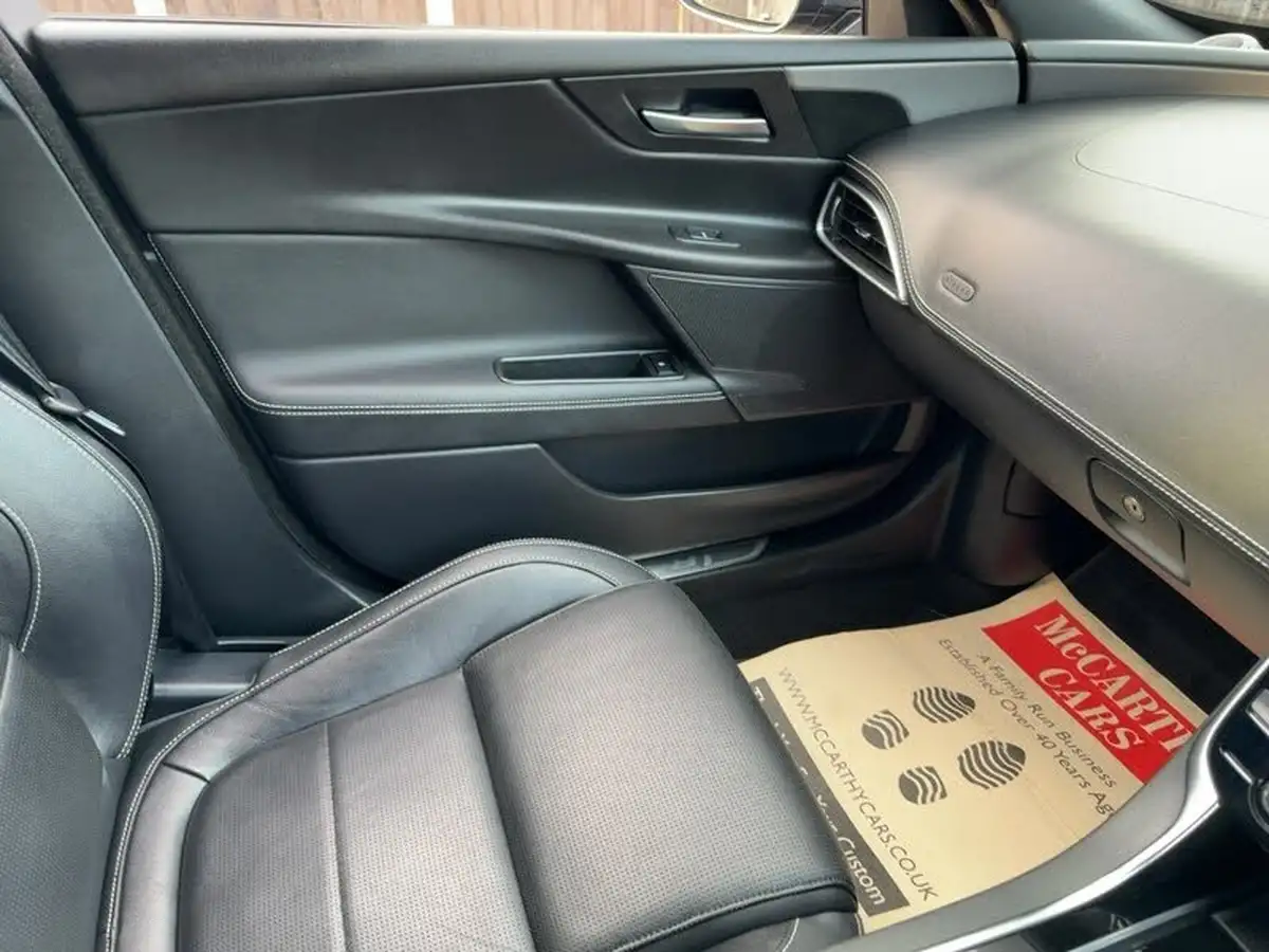 2018-jaguar-xe-20i-r-sport-200ps-1997cc-big-38