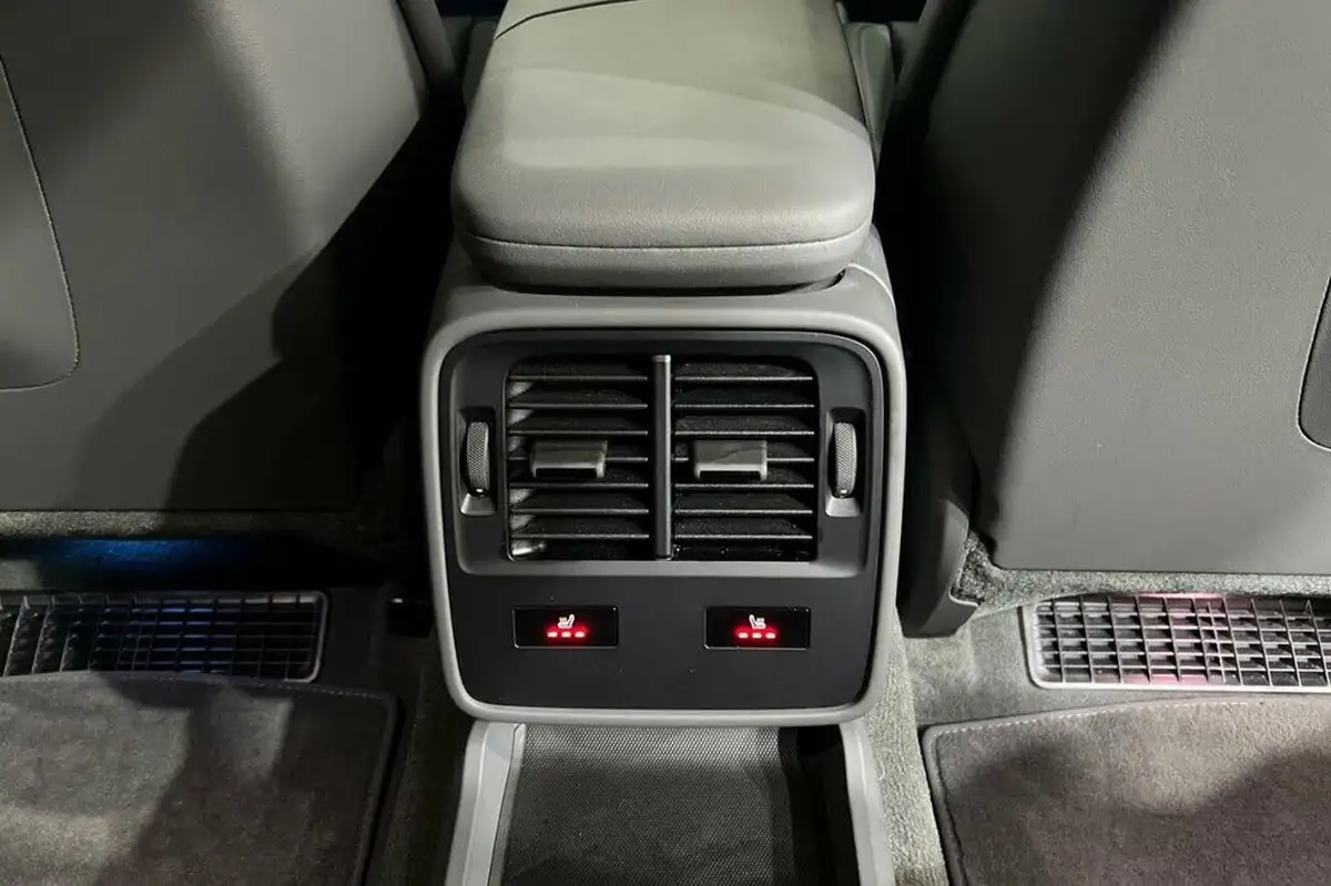 2021-porsche-taycan-e-4s-571ps-performance-battery-plus-big-43