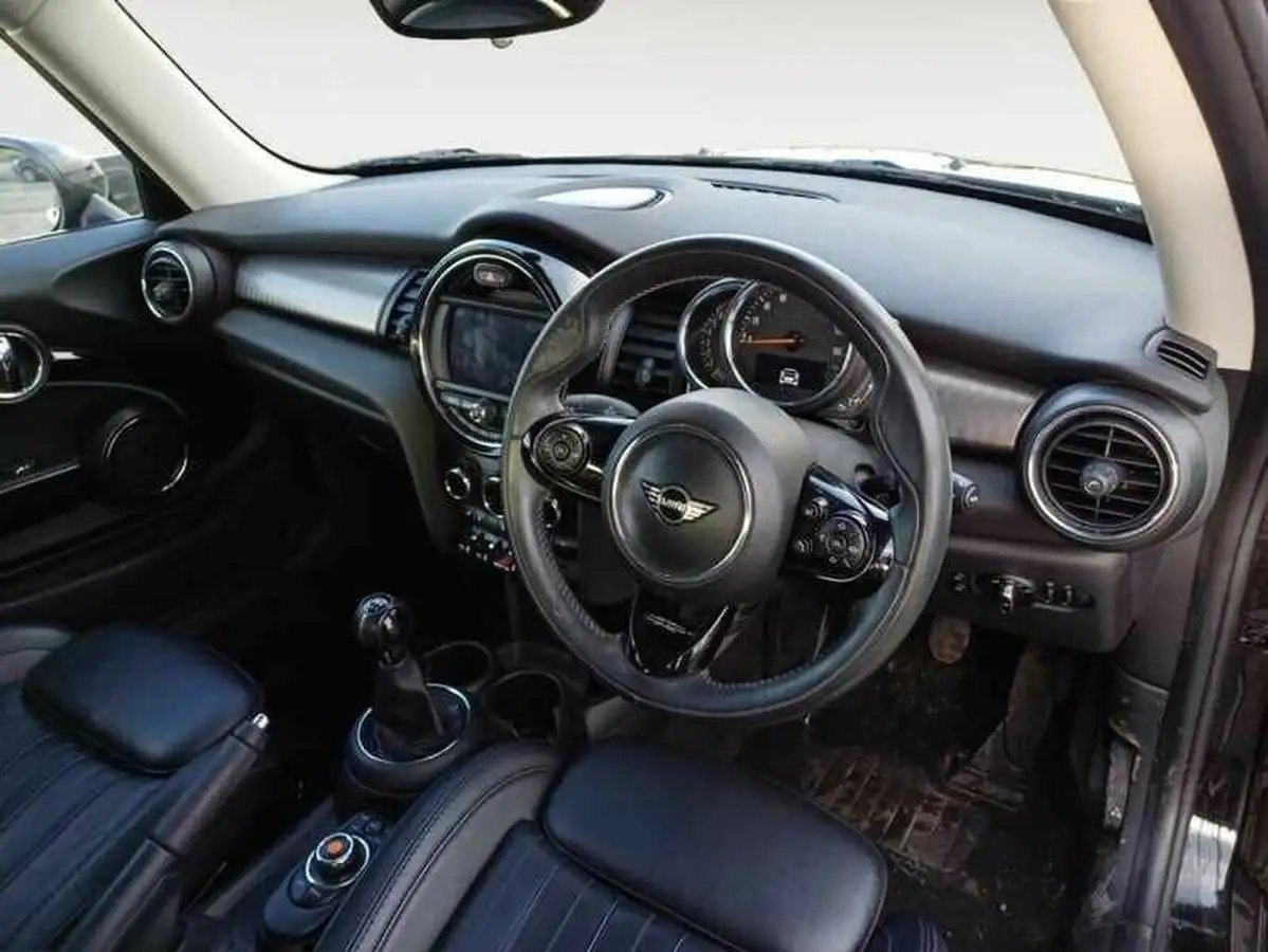 2019-mini-cooper-15-cooper-exclusive-134bhp-ss-hatchback-3d-big-4