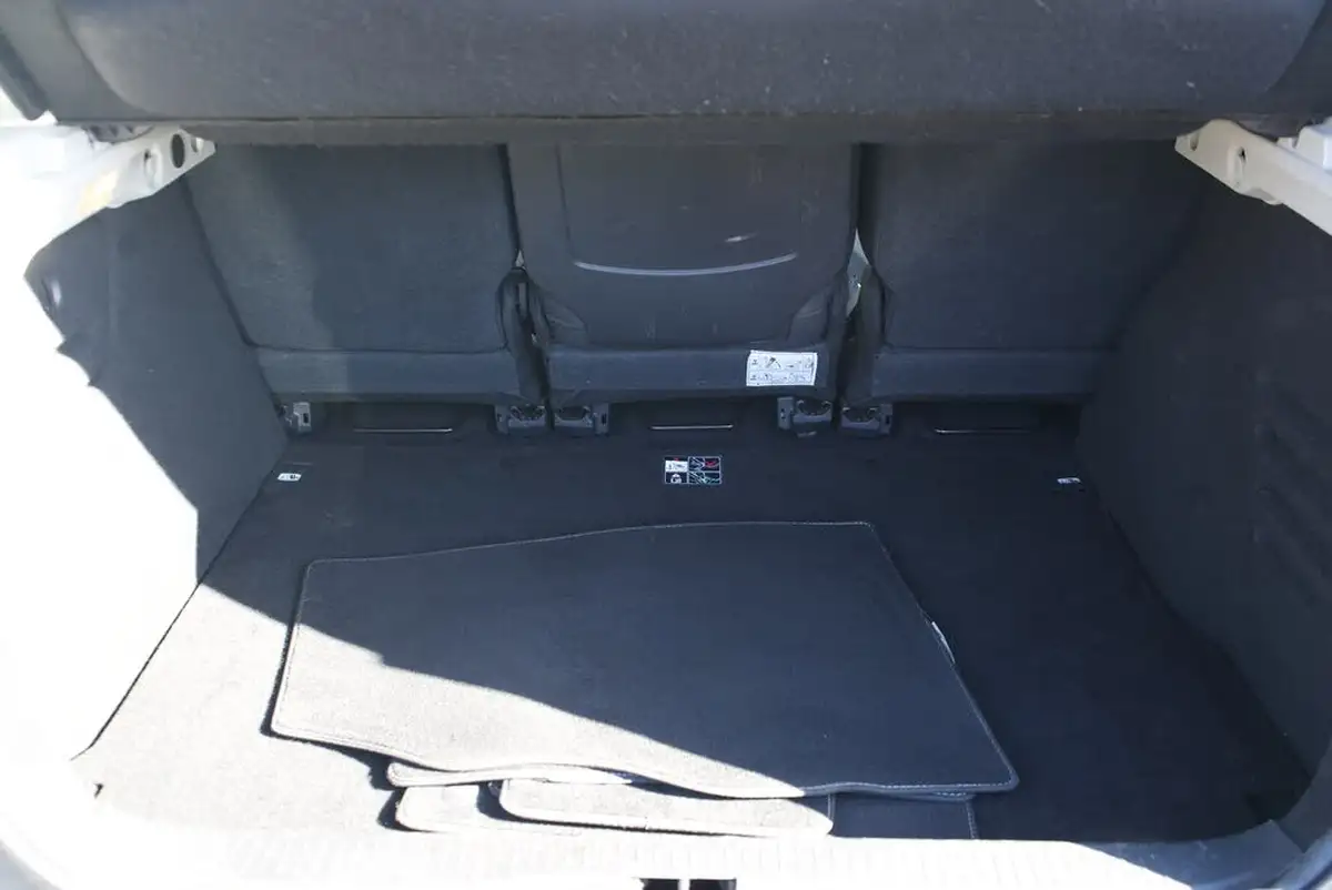 2015-renault-scenic-xmod-15dci-dynamique-nav-energy-ss-big-19