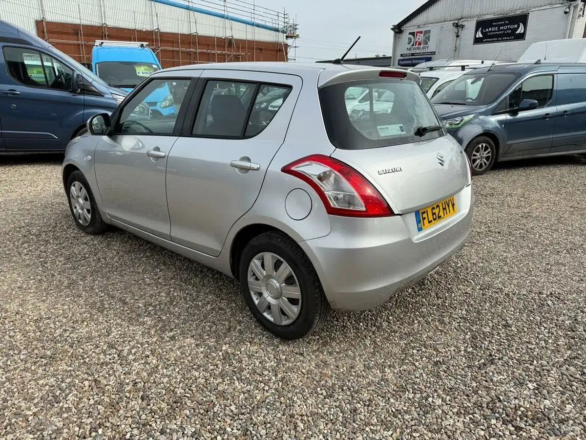 2013-suzuki-swift-12-sz2-5d-big-4