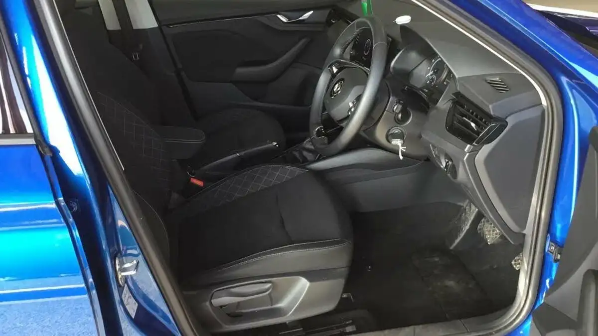 2022-skoda-kamiq-15-tsi-se-dsg-big-9