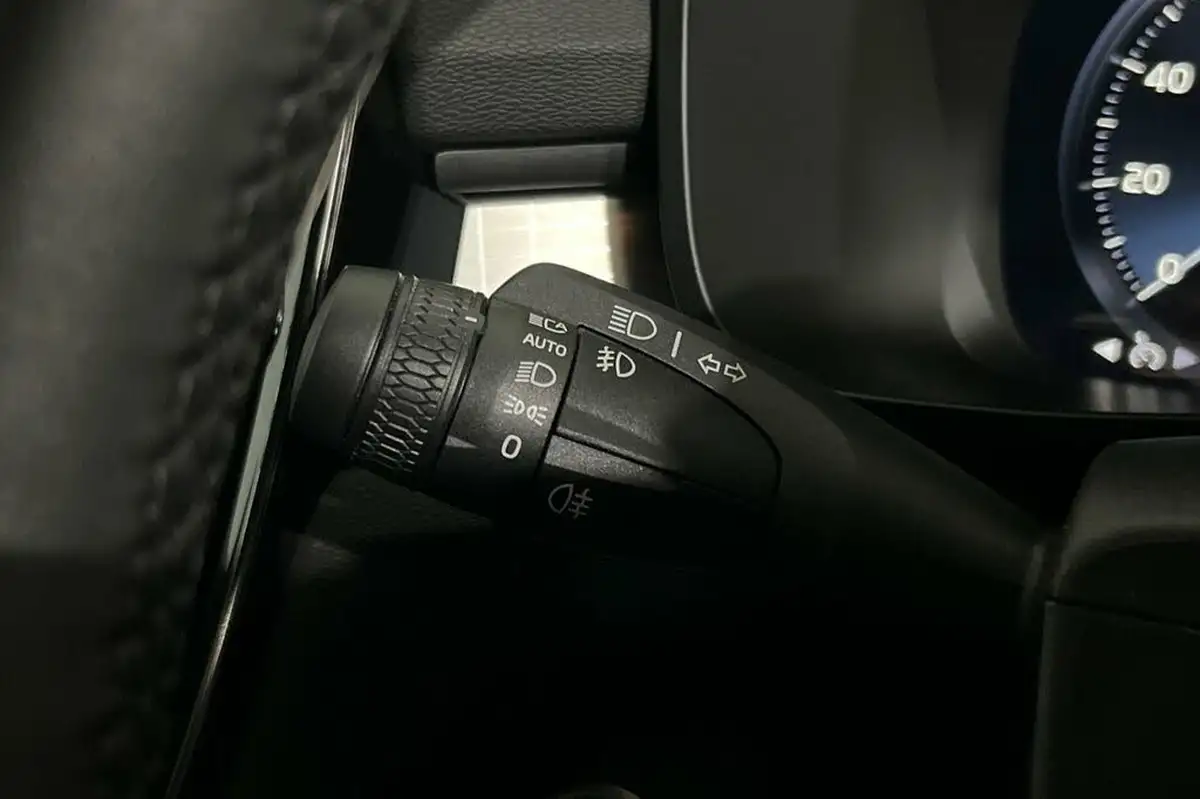 2022-volvo-xc40-15-t4-plus-big-20