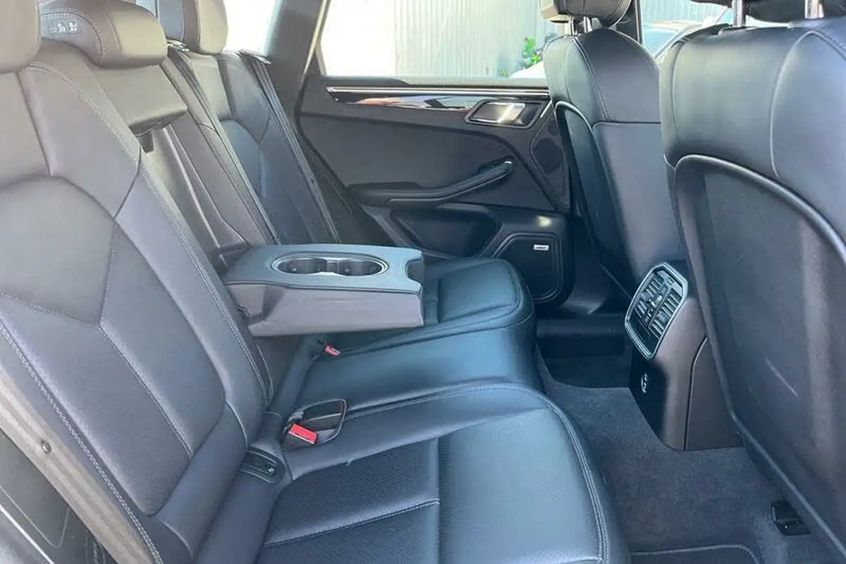2019-porsche-macan-30-v6-s-big-25