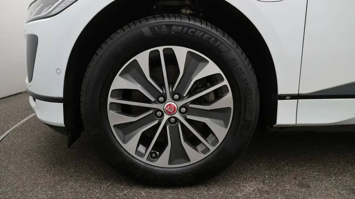 2021-jaguar-i-pace-ev400-s-big-18