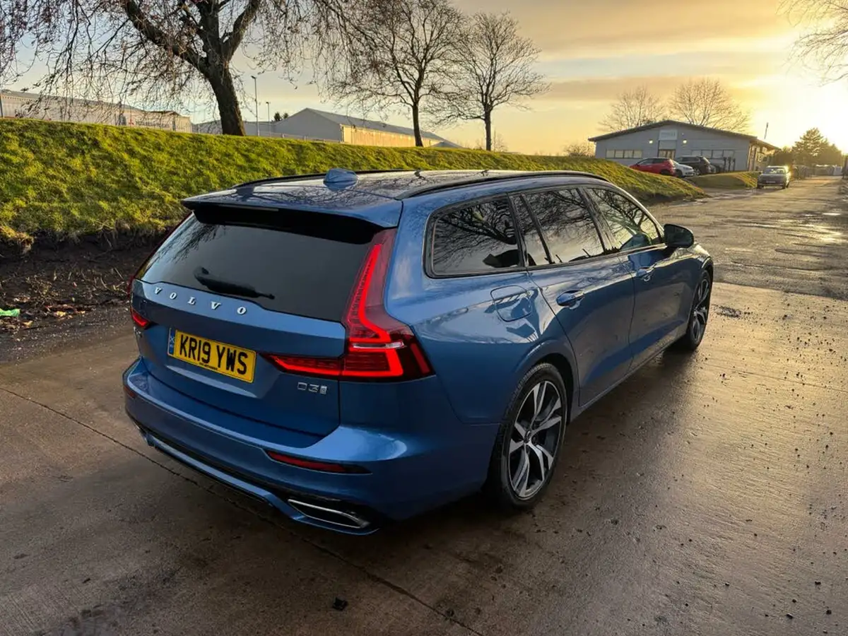 2019-volvo-v60-20td-d3-r-design-big-9