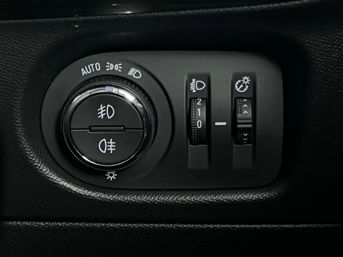2021-vauxhall-mokka-12-elite-nav-premium-100ps-big-22