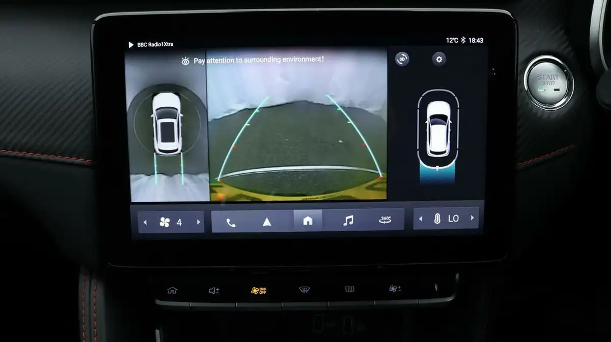 2023-mg-zs-suv-e-se-ev-156ps-long-range-big-26