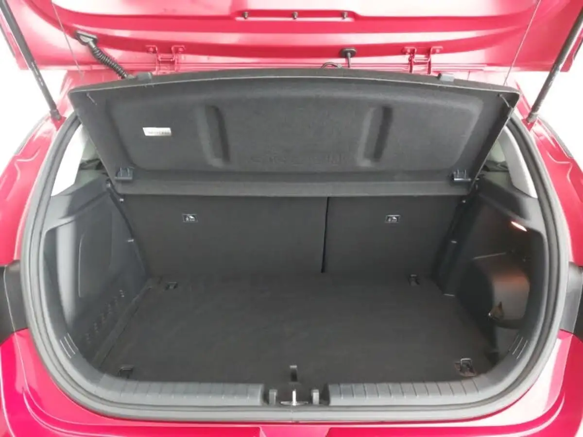 2022-hyundai-i20-10-t-gdi-premium-dct-big-7