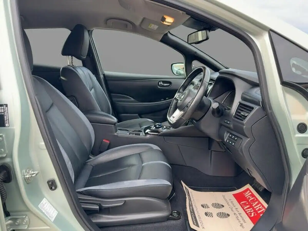 2018-nissan-leaf-e-tekna-110kw-big-8