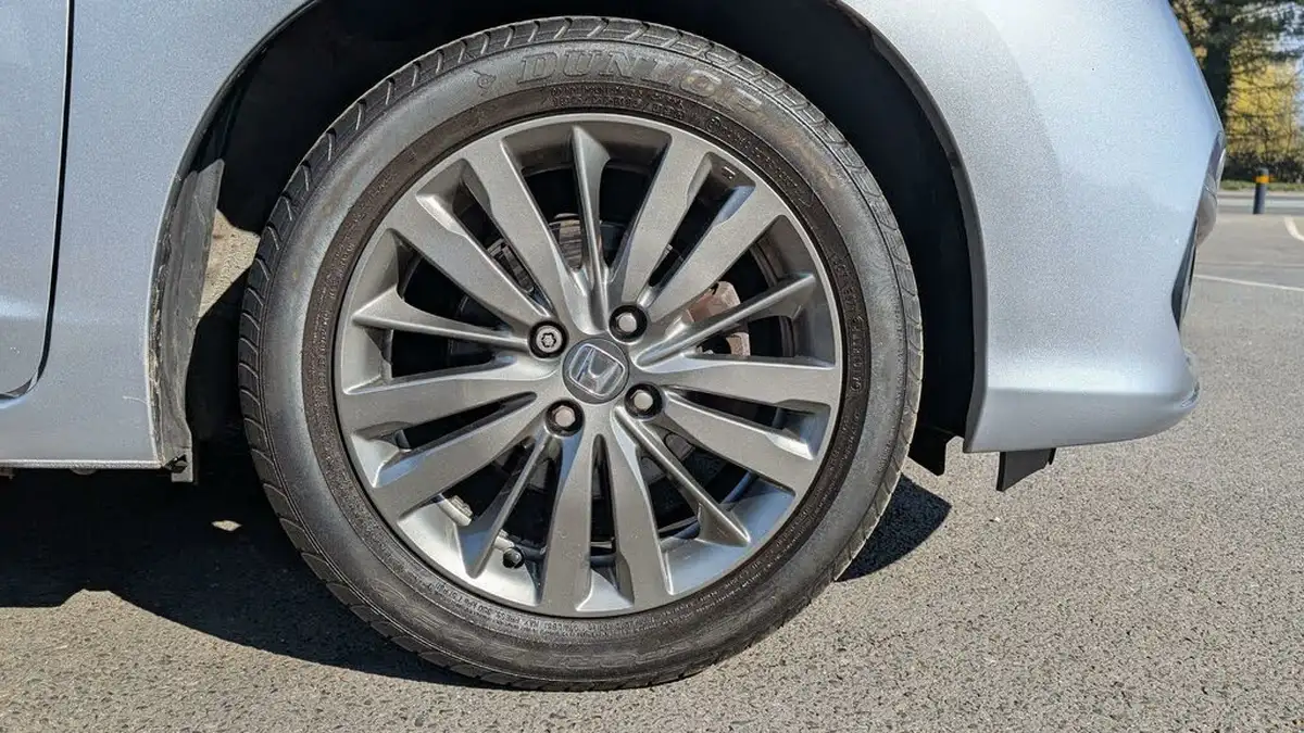 2019-honda-jazz-13-i-vtec-ex-navi-big-32