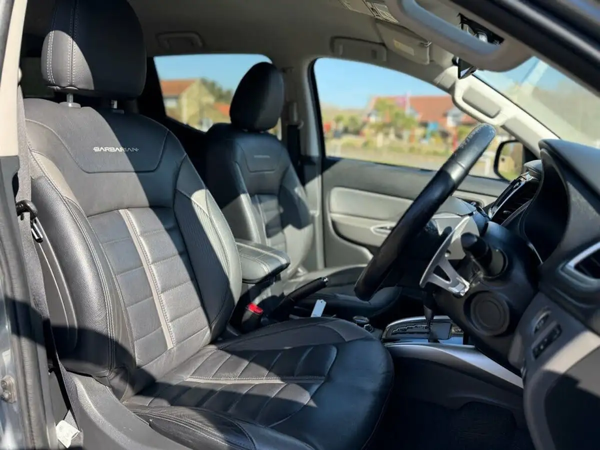2016-mitsubishi-l200-24di-d-barbarian-auto-big-6