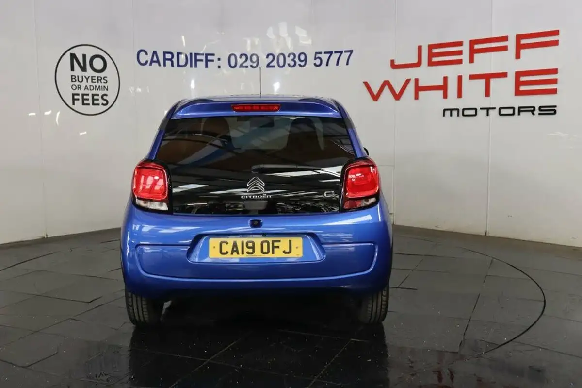 2019-citroen-c1-10-vti-airscape-urban-ride-big-3