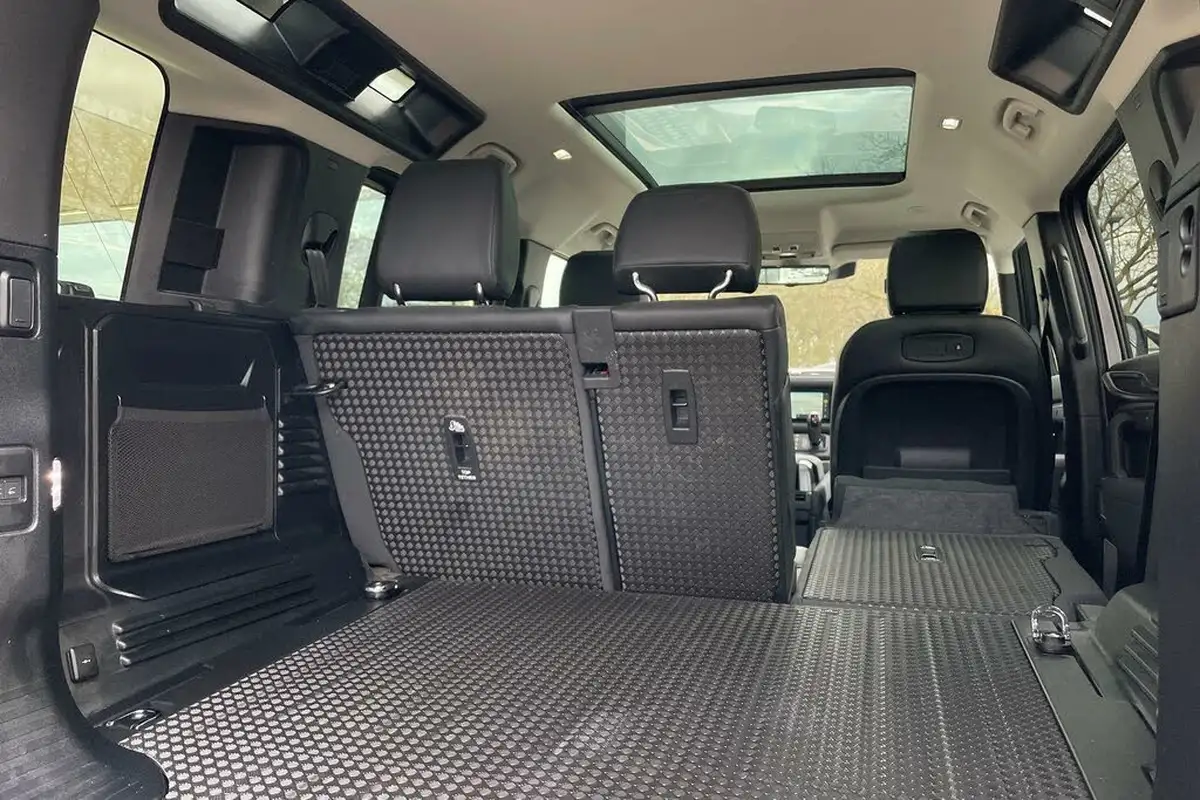 2021-land-rover-110-defender-30-d250-hard-top-s-110-big-28