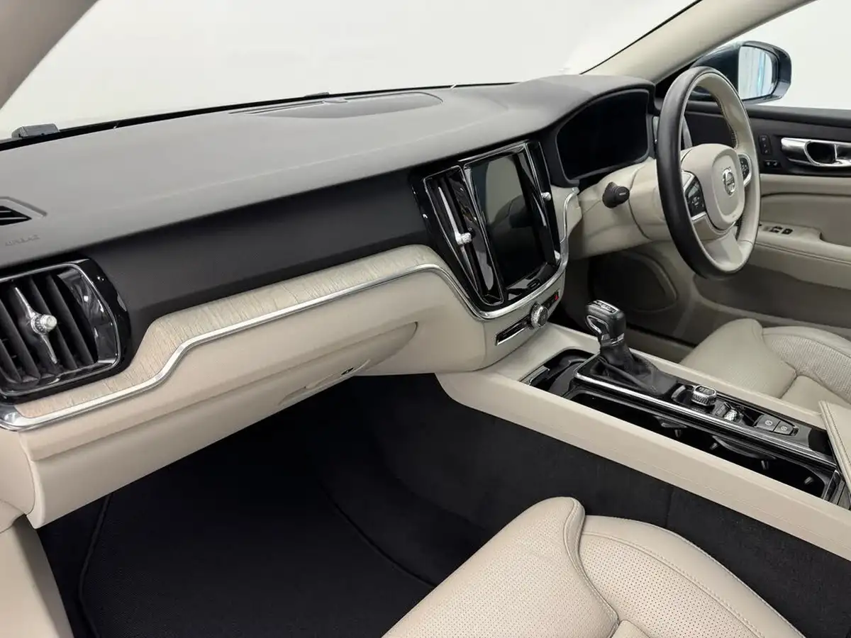 2020-volvo-s60-20-b5-inscription-big-11