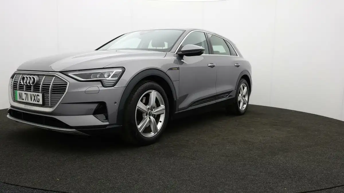 2021-audi-e-tron-50e-technik-station-wagon-big-58