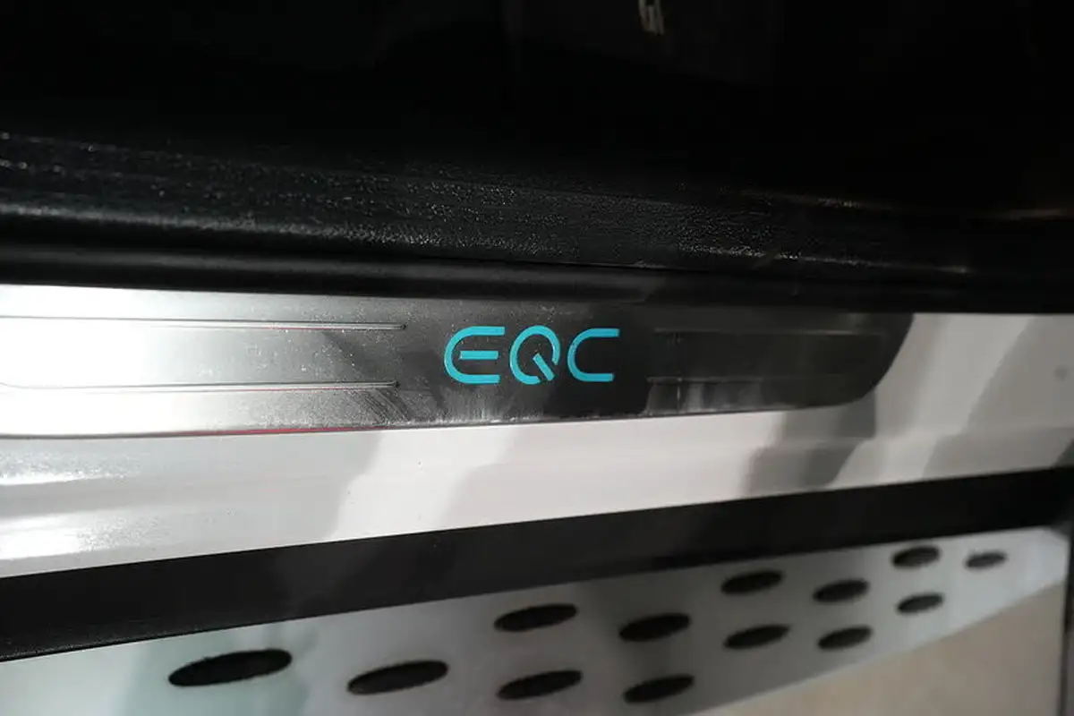 2021-mercedes-benz-eqc-e-eqc-400-amg-line-premium-plus-big-35