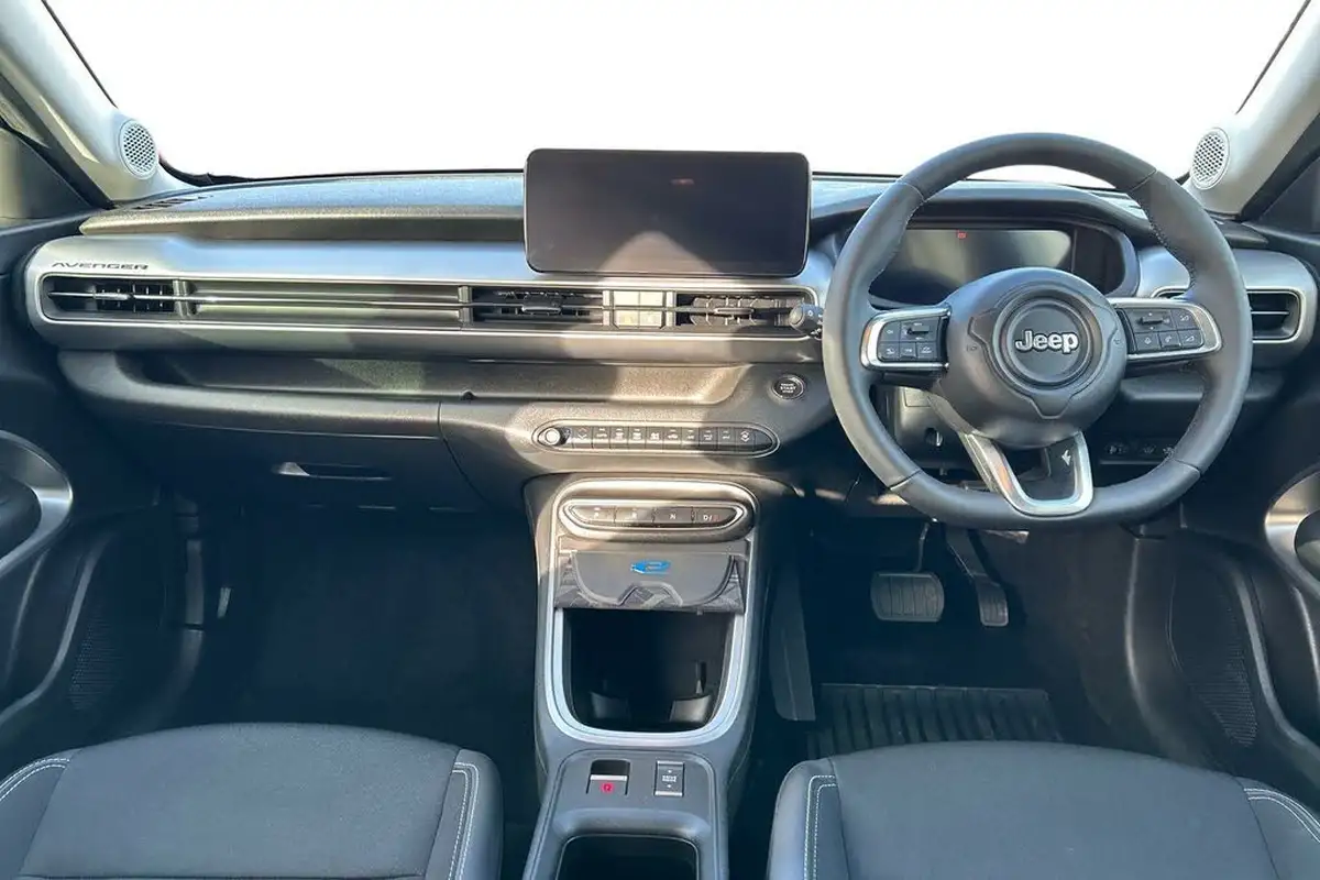 2023-jeep-avenger-big-8