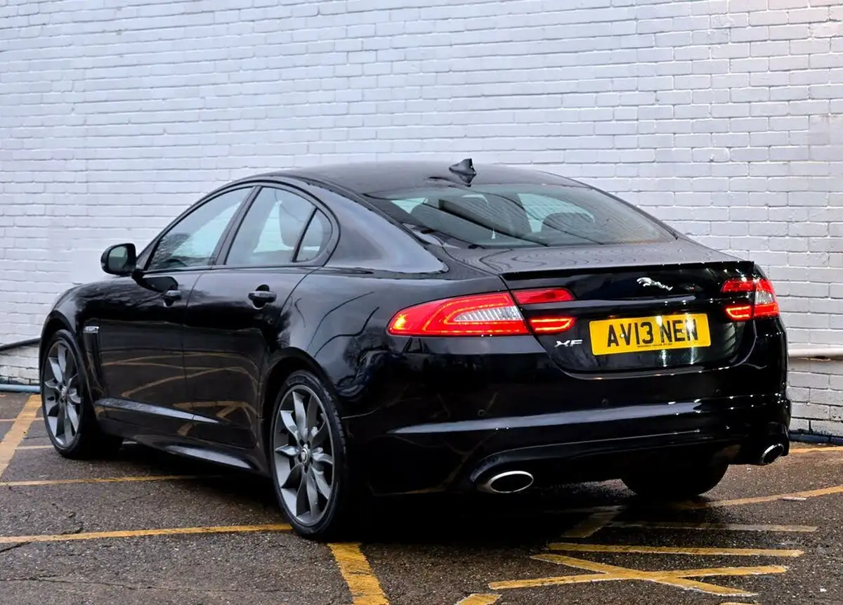 2013-jaguar-xf-30-premium-luxury-big-37