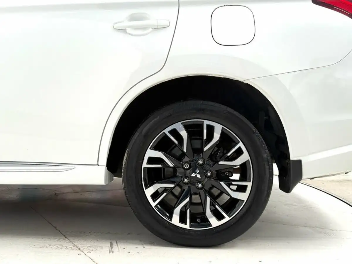 2018-mitsubishi-outlander-20-4hs-phev-5st-big-12
