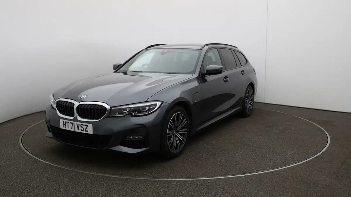 2022-bmw-3-series-20-330e-m-sport-touring-5d-big-31