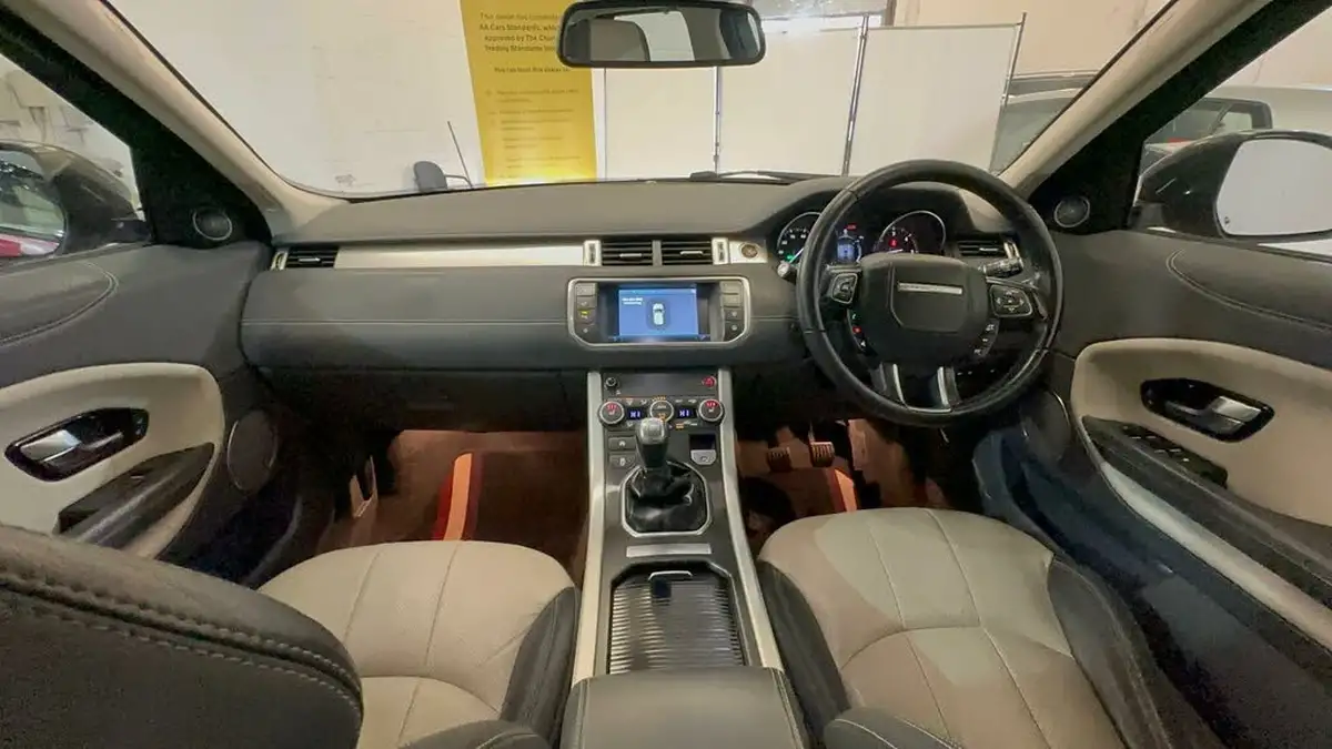 2015-land-rover-range-rover-evoque-20ed4-se-tech-hatchback-5d-big-33