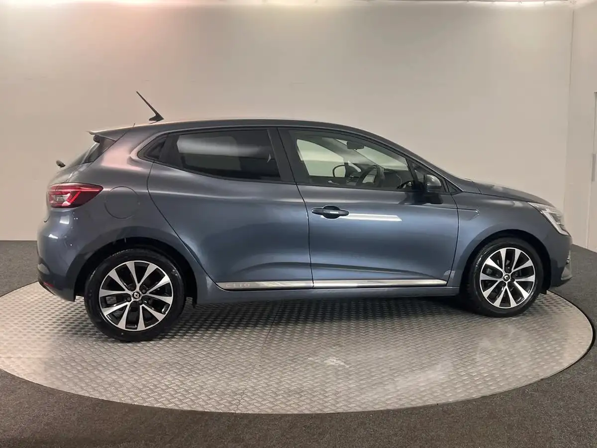 2020-renault-clio-10-sce-iconic-75bhp-big-6