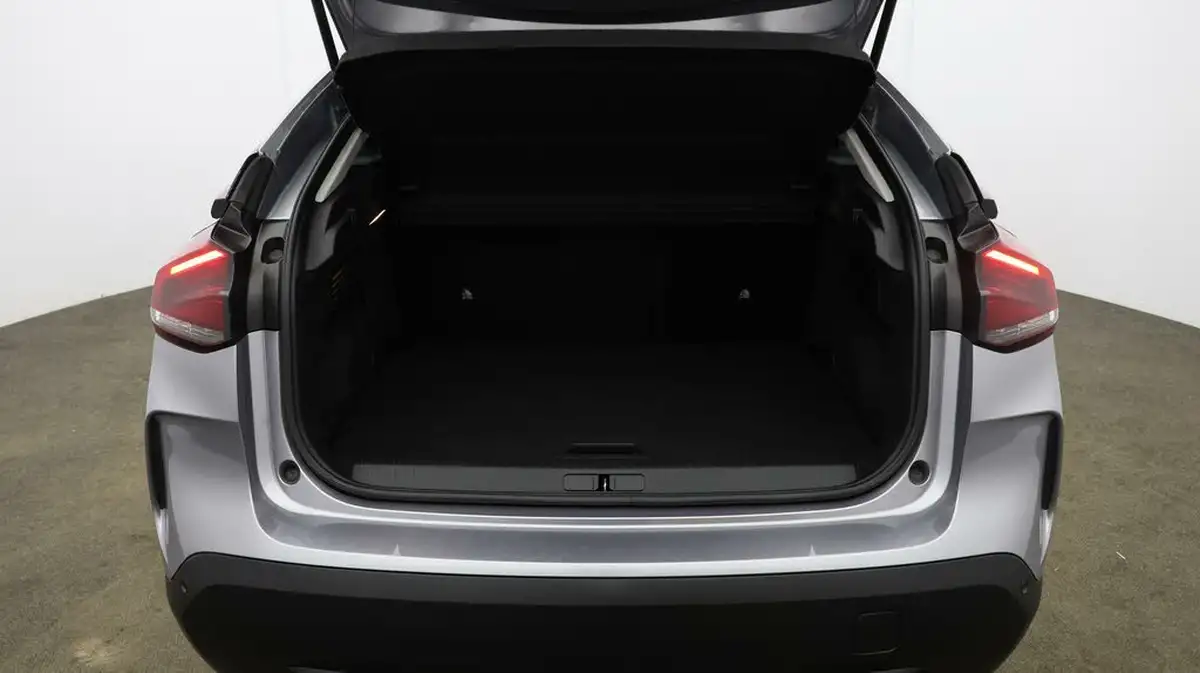 2021-citroen-c4-12-puretech-shine-130ps-eat8-big-17