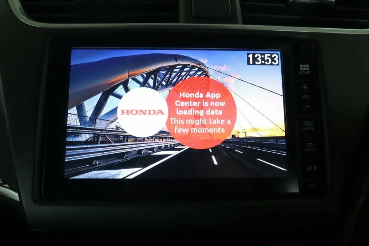 2015-honda-civic-16-i-dtec-se-plus-honda-connect-hatchback-big-46