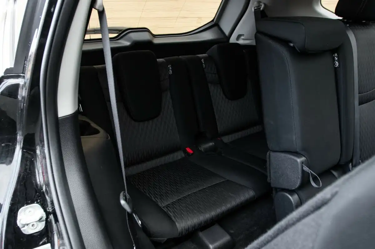2021-nissan-x-trail-13-dig-t-n-connecta-158ps-7-big-35
