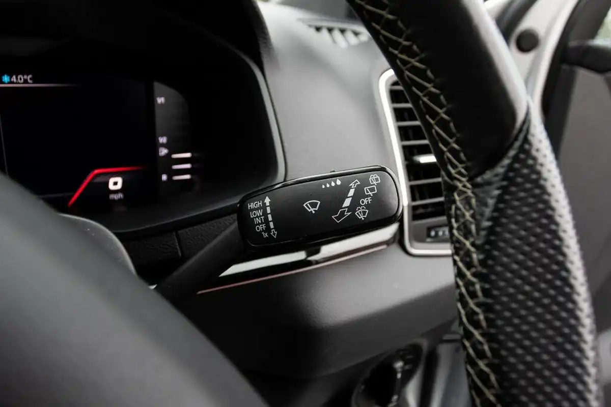 2019-skoda-karoq-20-tsi-sportline-big-19