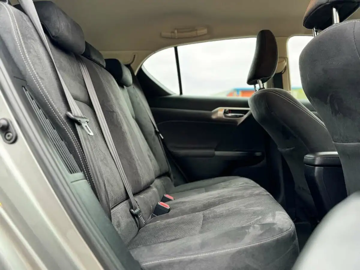 2018-lexus-ct-200h-18-se-plus-pack-big-34