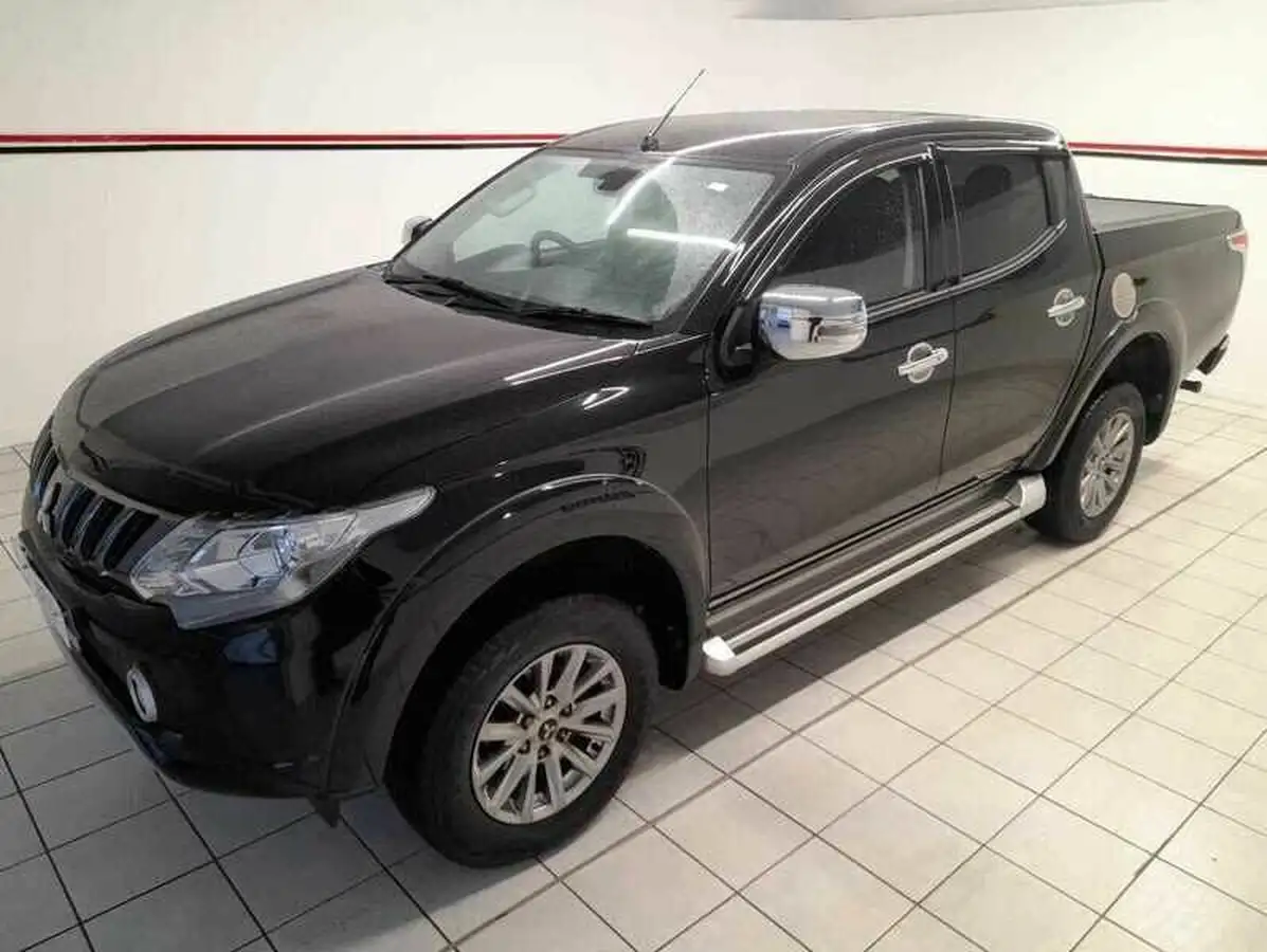 2019-mitsubishi-l200-24di-d-barbarian-eu6b-auto-big-2