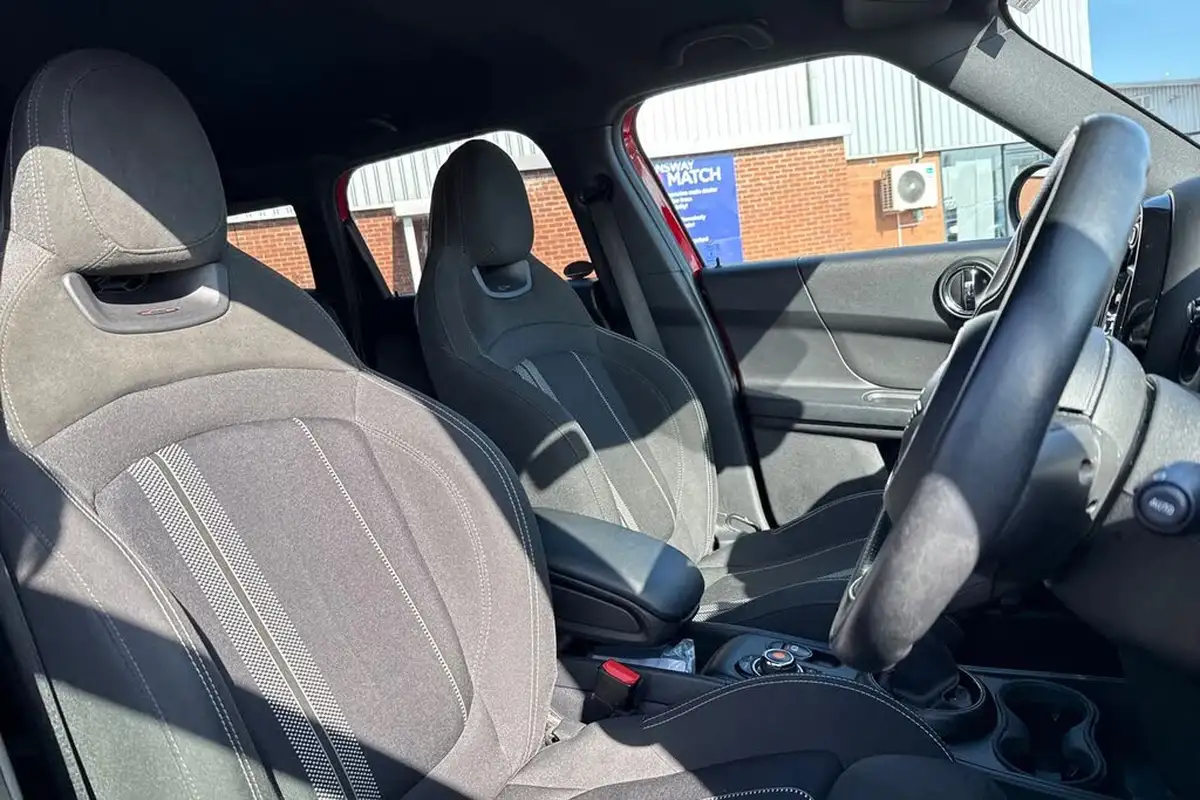 2019-mini-countryman-15-cooper-sport-big-23
