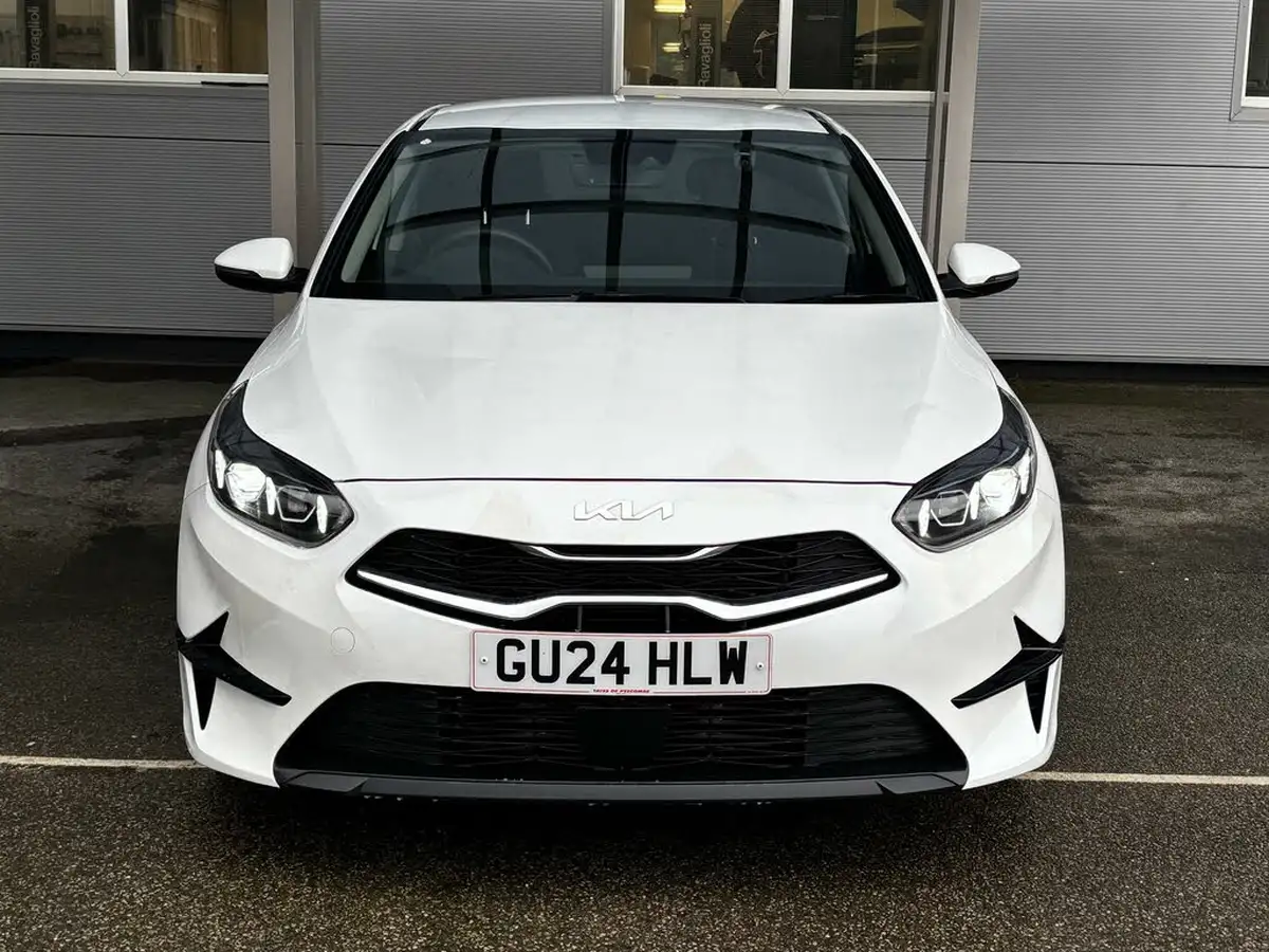 2024-kia-ceed-15-t-gdi-3-158bhp-hatchback-big-1