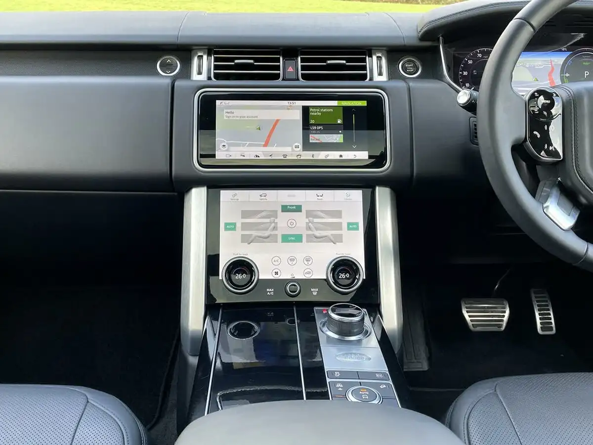 2021-land-rover-range-rover-20-p400e-westminster-big-36