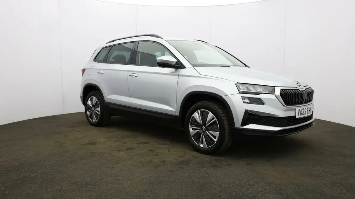 2022-skoda-karoq-10-tsi-se-drive-big-0