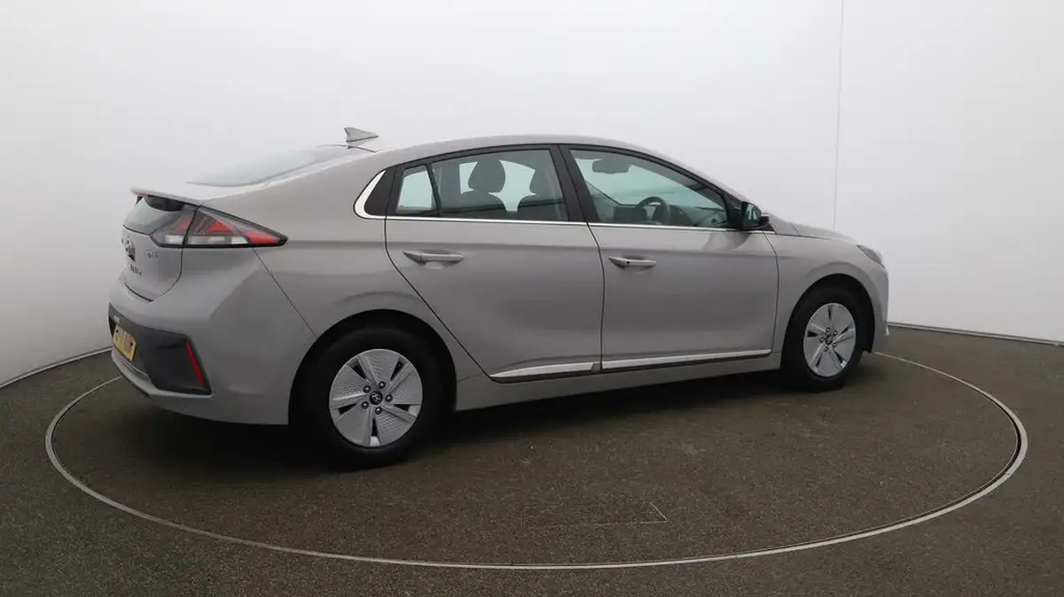 2021-hyundai-ioniq-16-gdi-premium-hybrid-big-50