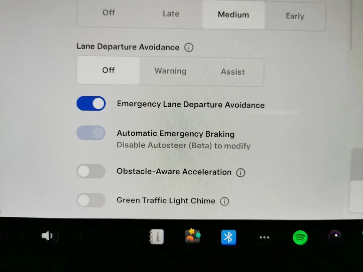 2022-tesla-model-y-e-long-range-big-26