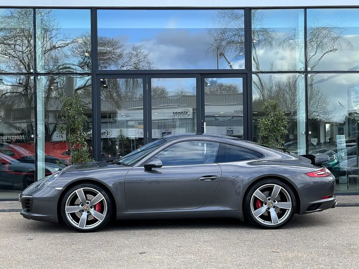 2018-porsche-911-30-carrera-s-420bhp-coupe-pdk-big-45