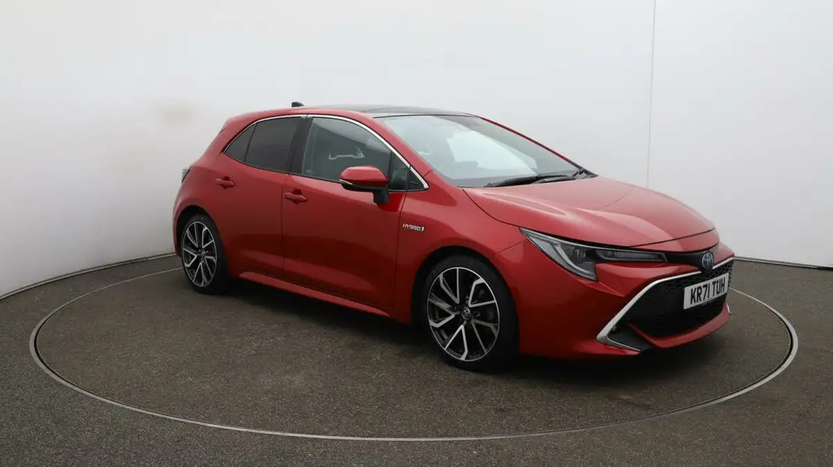 2021-toyota-corolla-18-vvt-i-excel-trk-hatchback-big-1