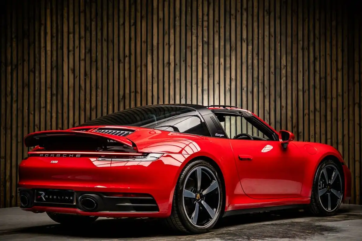 2023-porsche-911-30-targa-4-big-3