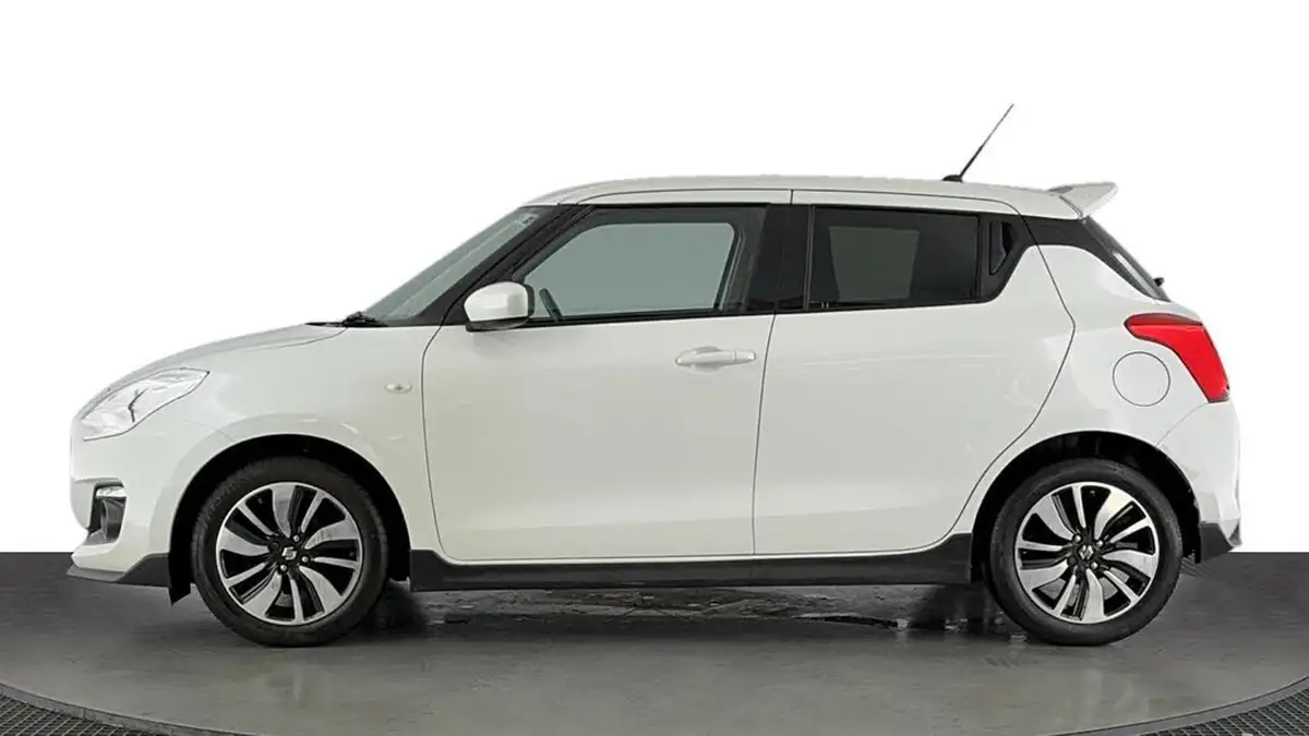 2019-suzuki-swift-12-dualjet-attitude-big-6