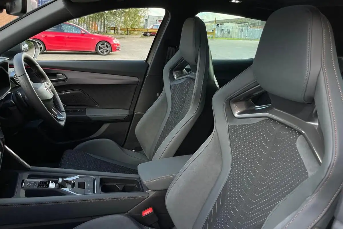 2024-cupra-formentor-15-e-hybrid-vz-first-edition-big-9