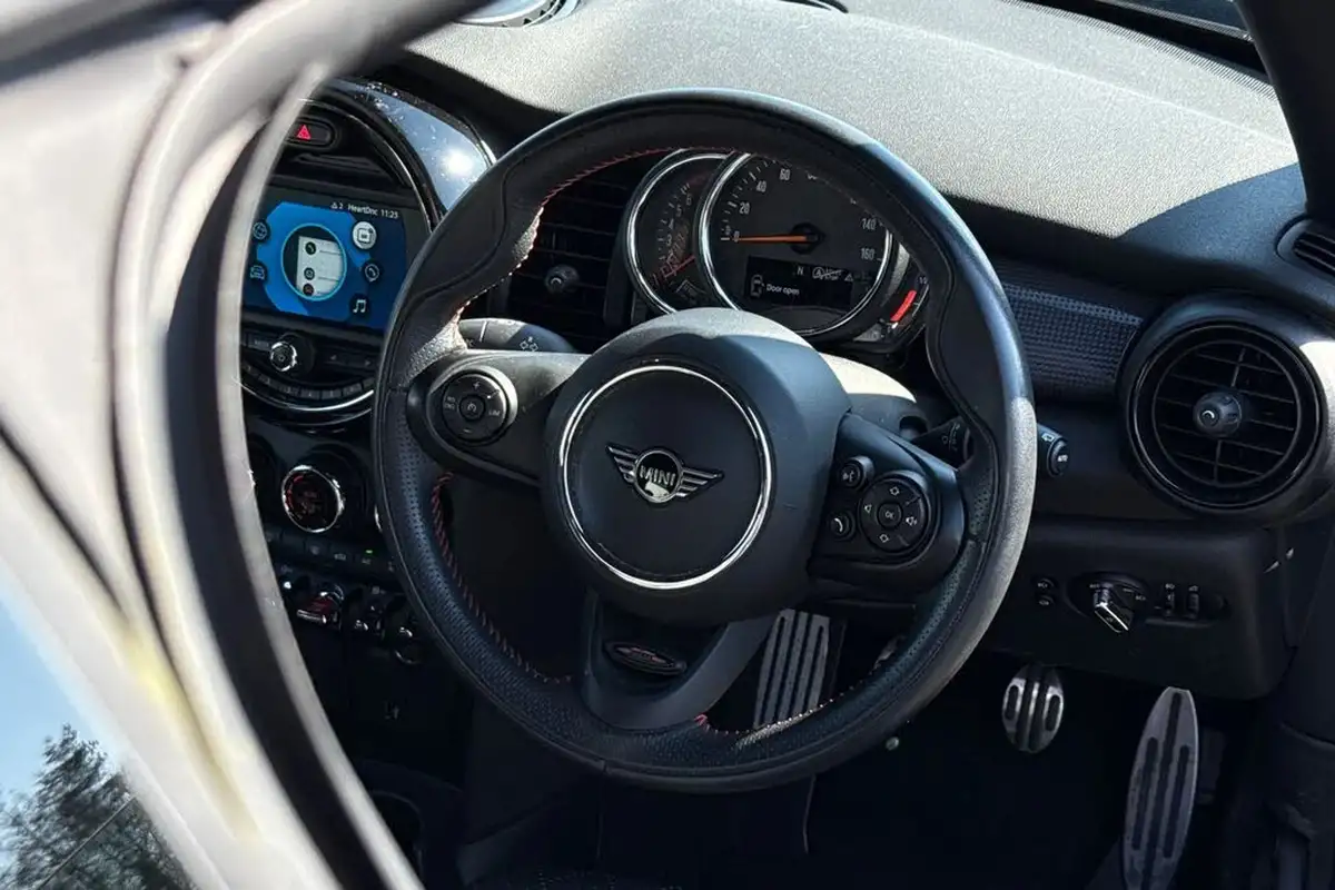 2019-mini-cooper-15-cooper-sport-hatchback-3d-big-29