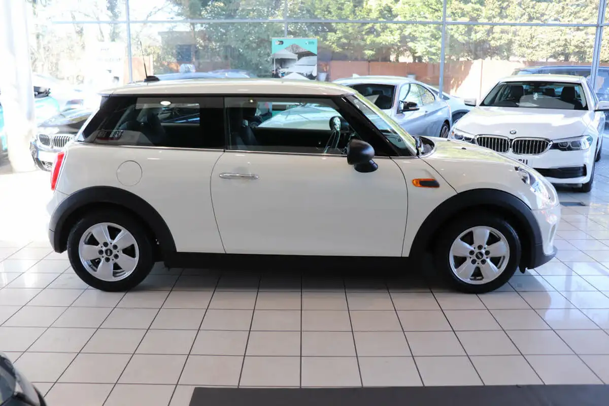 2017-mini-cooper-12-one-3d-big-8